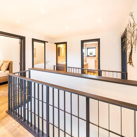 Stylish In Petit-thier, Cleaning Included Casa vacanze