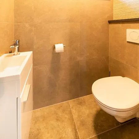 Stylish In Petit-thier, Cleaning Included Casa vacanze Petit-Thier